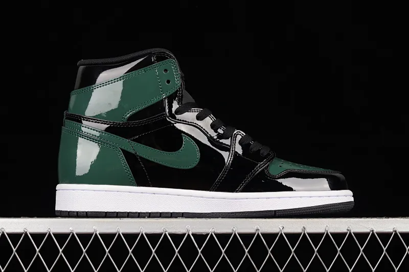 All categories Air Jordan Jordan series basketball shoes Air Jordan 1 High Air Jordan 1 Retro Hi NRG/UN AJ1 Joe 1 Miami patent leather green AV3905-038